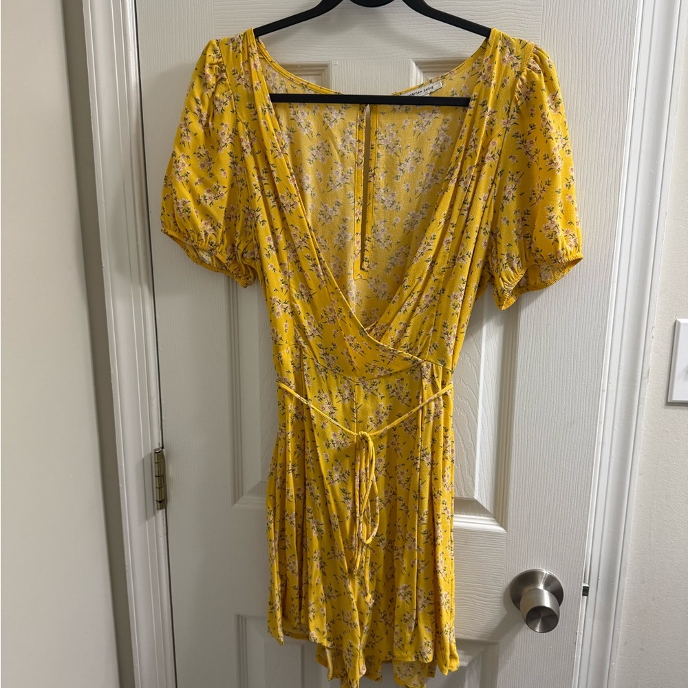 American Eagle Outfitters Yellow Floral Romper